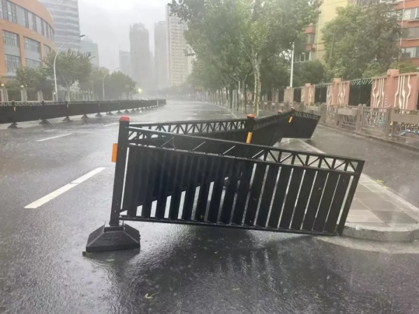 碳纖維護欄底座能否抵御臺風“貝碧嘉”的侵襲呢